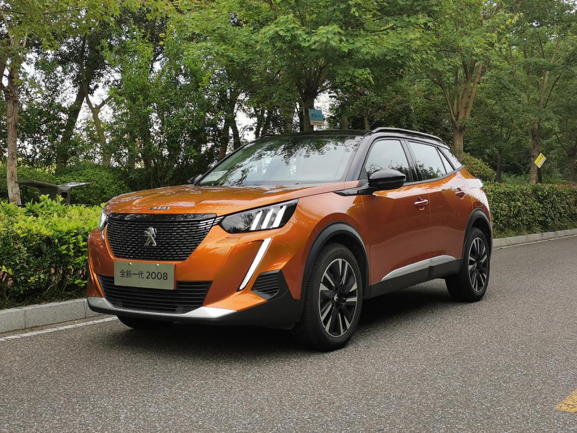 suv车型,但是在采用了家族式的前脸设计后,全新标致2008让人在设计上