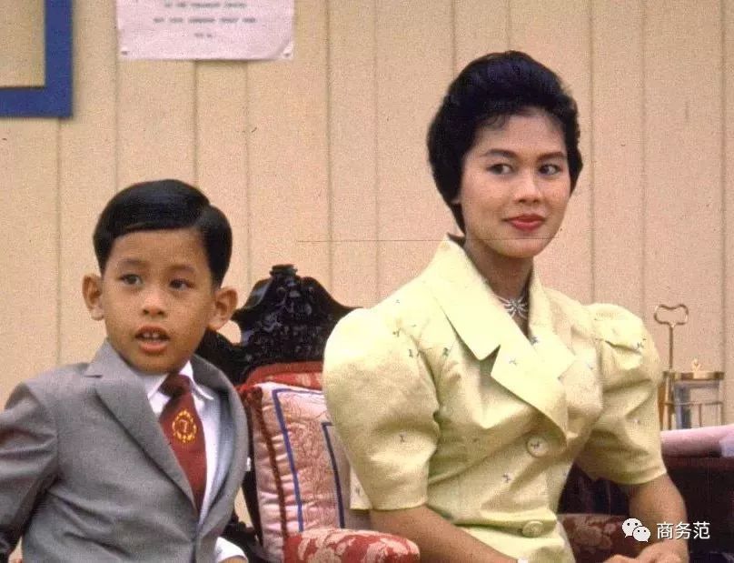 泰国国王的第六个儿子图片