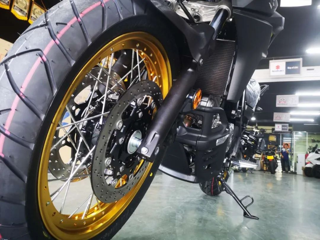 新到铃木dl650高配xt版开卖