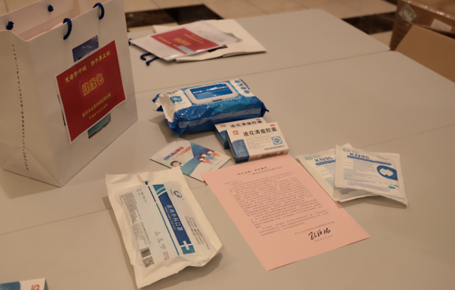 驻日使馆开始向在日留学生发放"健康包",传递来自祖国的爱