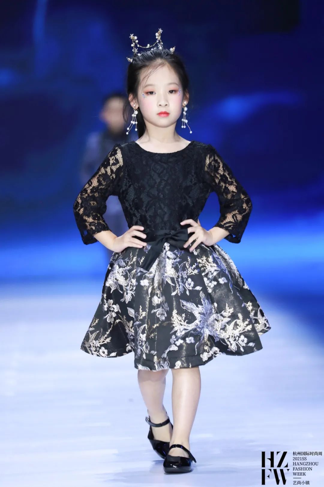2021ss杭州国际时尚周 | 安米莉x 小童星 现场直击