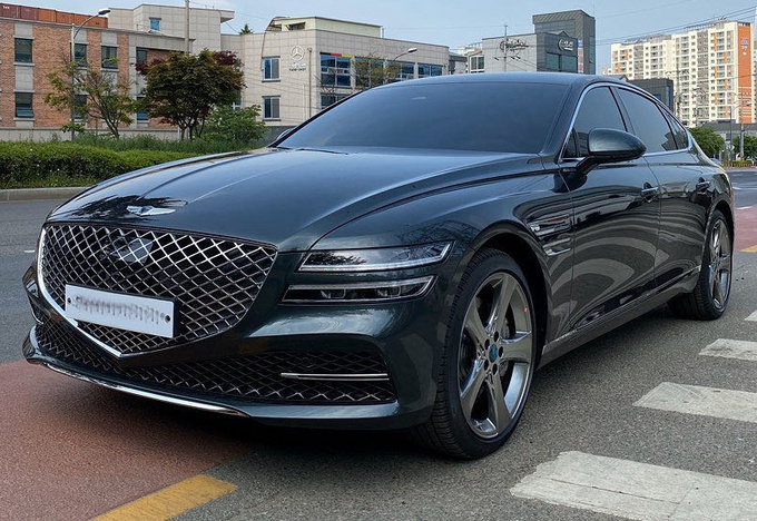 捷尼赛思全新g80实车街拍即将入华开卖尺寸比奥迪a6l还大