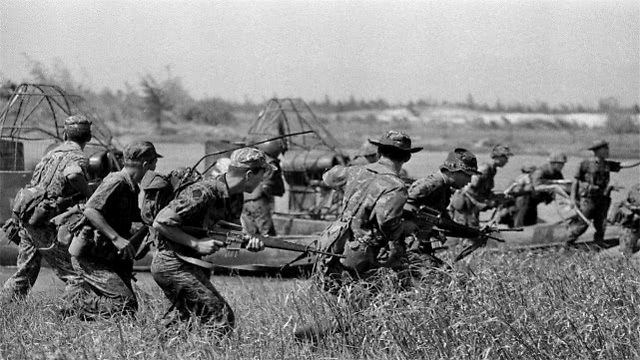 反观越南建国历史,开国以来越南所经历的战争有如天助,先是将法国殖民