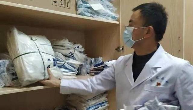 烟台逆行战士许国峰希望工作告一段落后还能到父亲病床前尽孝