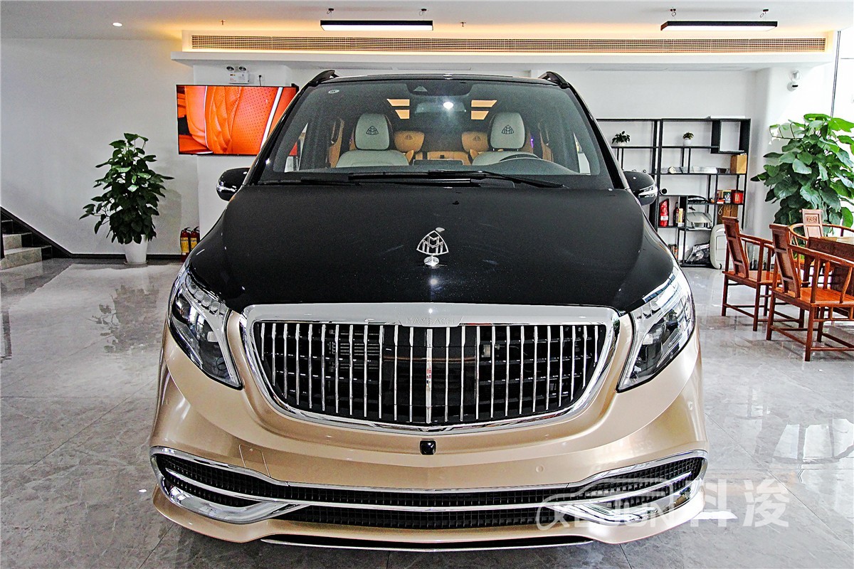 2020款奔驰v-class l迈巴赫典藏版,一路精致到底