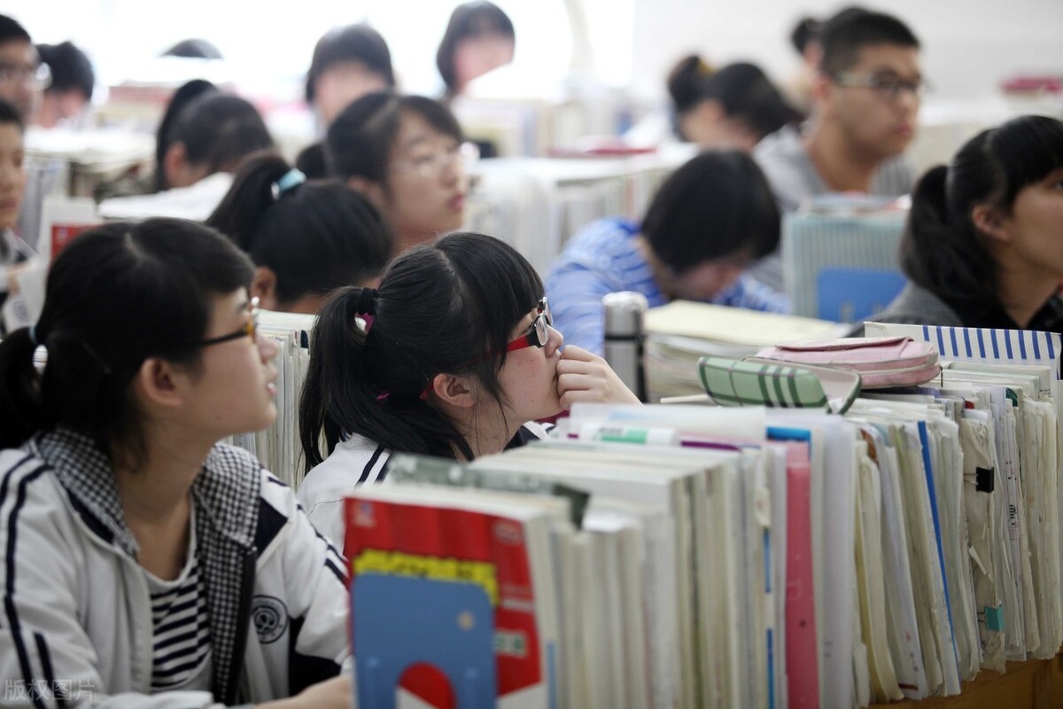 高三复读生和应届生有什么区别?准备复读前需要考虑哪些问题?(高三复读和应届有区别吗)
