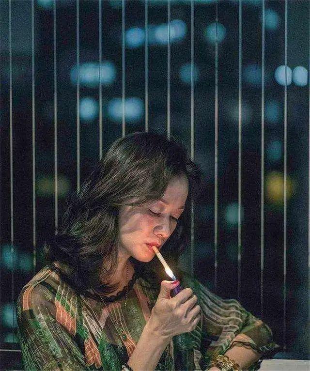 angelababy妈妈曝光身材超绝还比她美演技爆炸怎么能不红