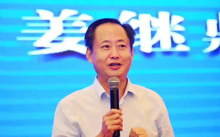 副主任,新密市委书记蒿铁群,新密市副市长魏建朝等出席了座谈交流会