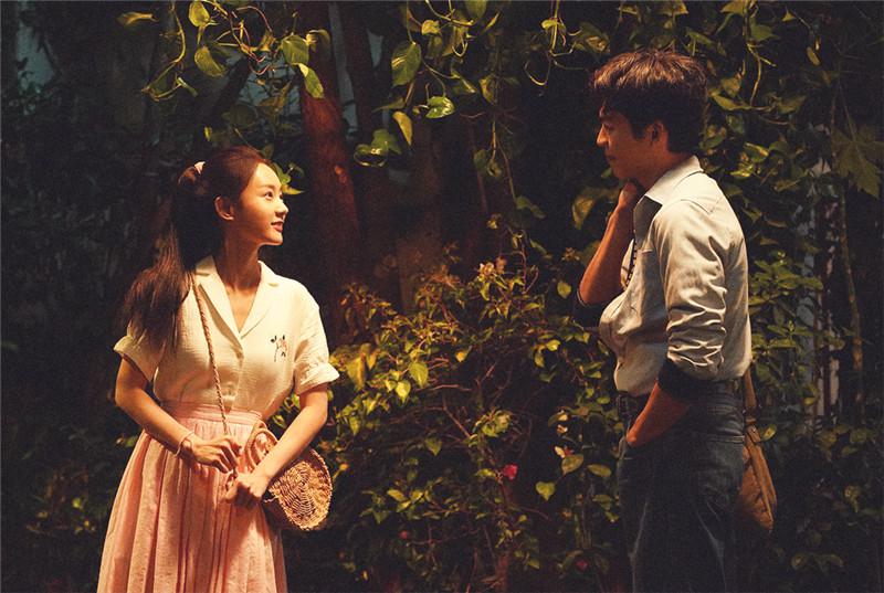 李鸿其告白李一桐爱情电影我在时间尽头等你七夕上映