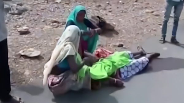 印度女子步行返乡途中分娩，歇2小时又走了上百公里