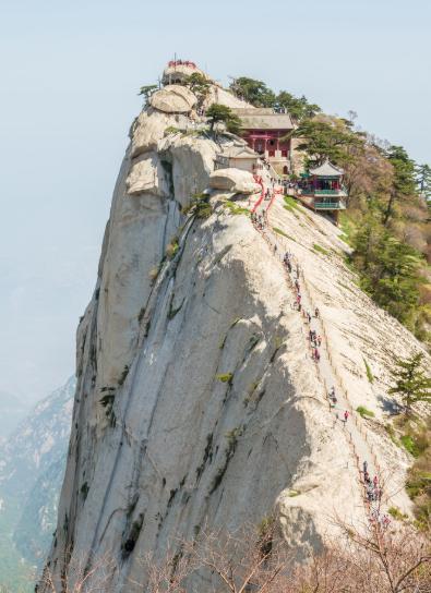 在华山之巅,来一场巅峰论剑,两条路线带你玩转华山