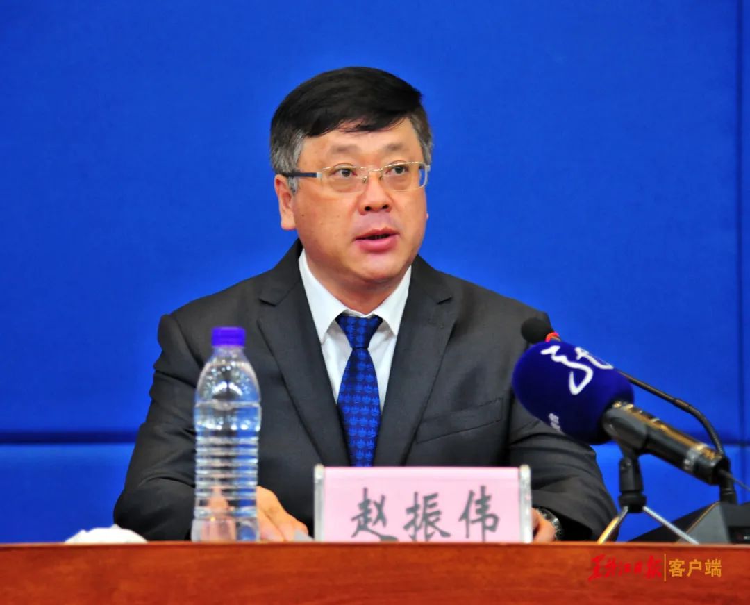 "百日会战"成果新闻发布会上,省生态环境厅党组成员,副厅长赵振伟介绍