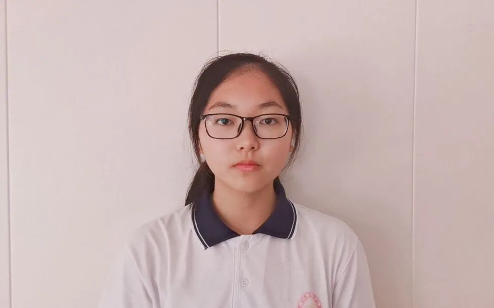 谢明洪 晋江市侨声中学 谢明洪在校期间勤奋学习,遵纪守法,有责任感