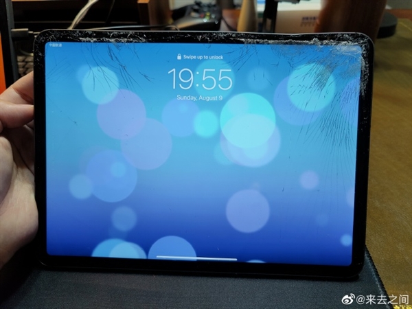 微博ceo王高飞ipad摔变形 网友支招:盖泡面