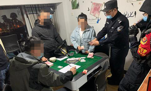 聚众赌博还吸毒晋城城区警方打掉一赌博吸毒窝点