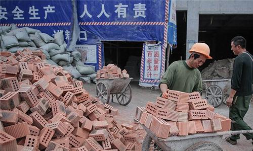 打工高峰期已至工厂却招不到人工地干活没人要农民工去哪了
