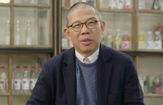 中国最牛记者诞生一年豪赚4000多亿超越马云马化腾成首富