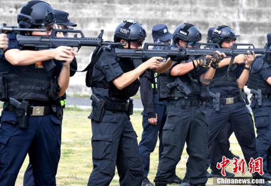 福建泉州特警射击大练兵