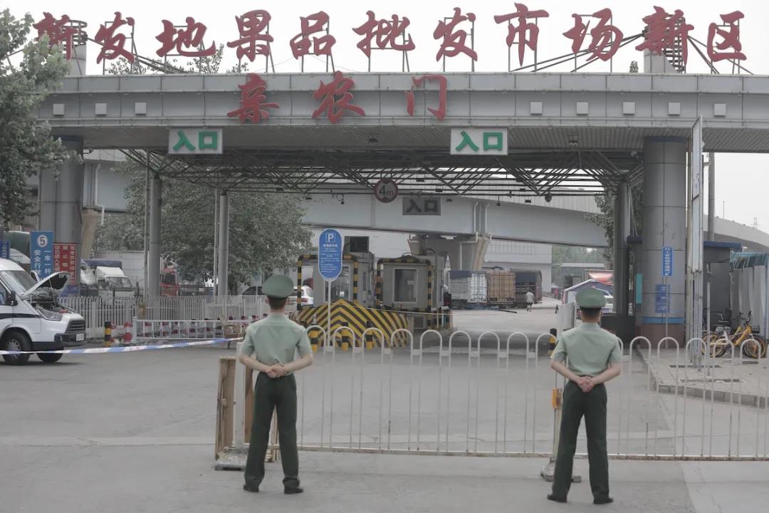 北京重返“战时状态”：比春节更严格 72小时紧急排查20万人