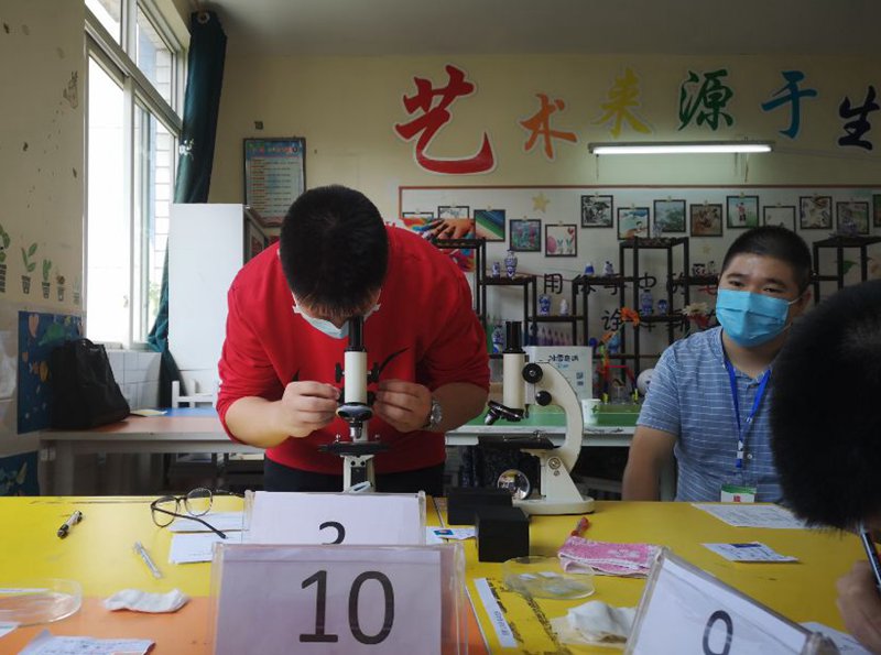 四川泸州:纳溪英才学校2020年考理化生实验操作考试圆满竣事