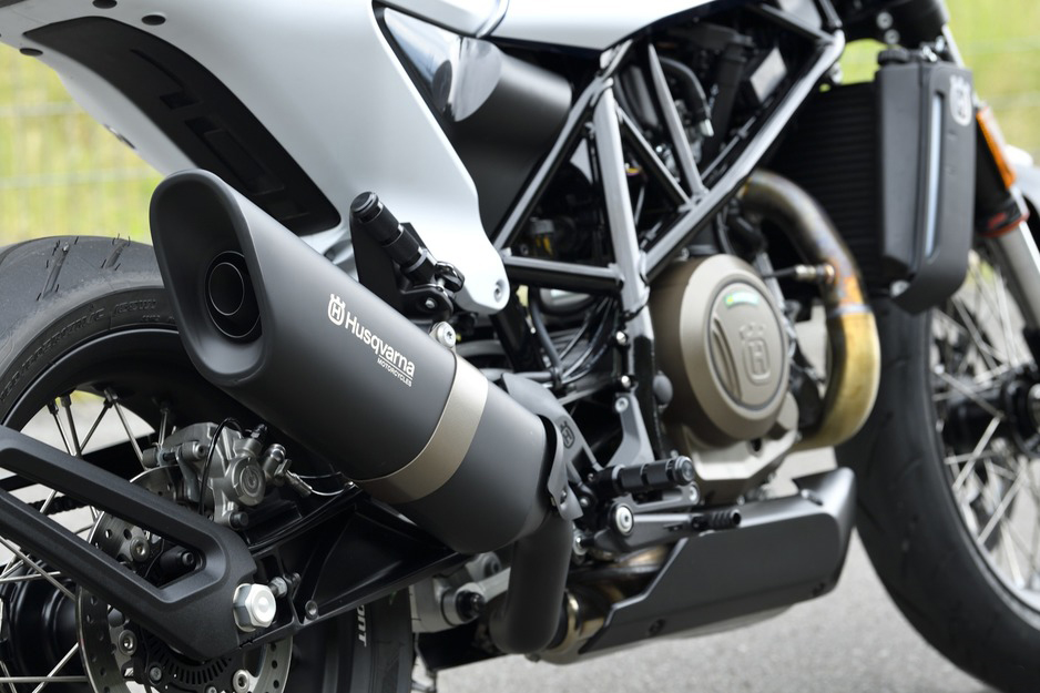 瑞典黑白双箭大单缸的魅力胡斯瓦纳701外媒点评