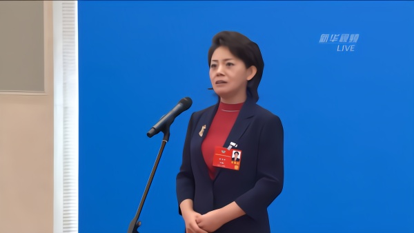 杨安娣委员冰雪的冷资源也是热产业