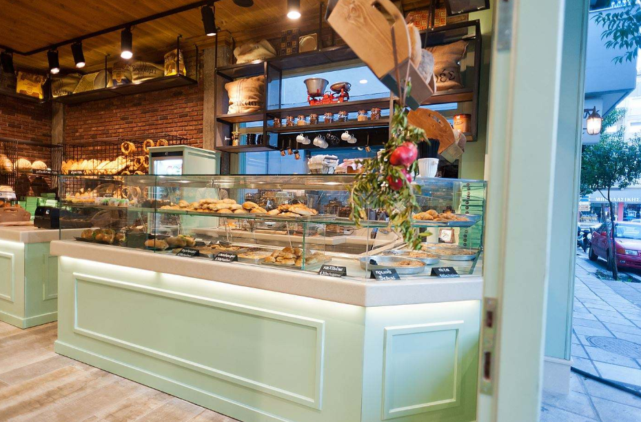 唐嫣代言的网红蛋糕店疑似倒闭投诉爆单人去楼空