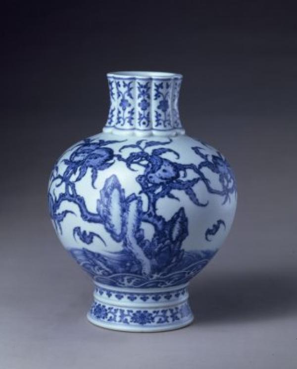 中国美術 粉彩 色絵 人物蝙蝠紋 筆筒 文房四宝 高12.5cm(KY01) 中国
