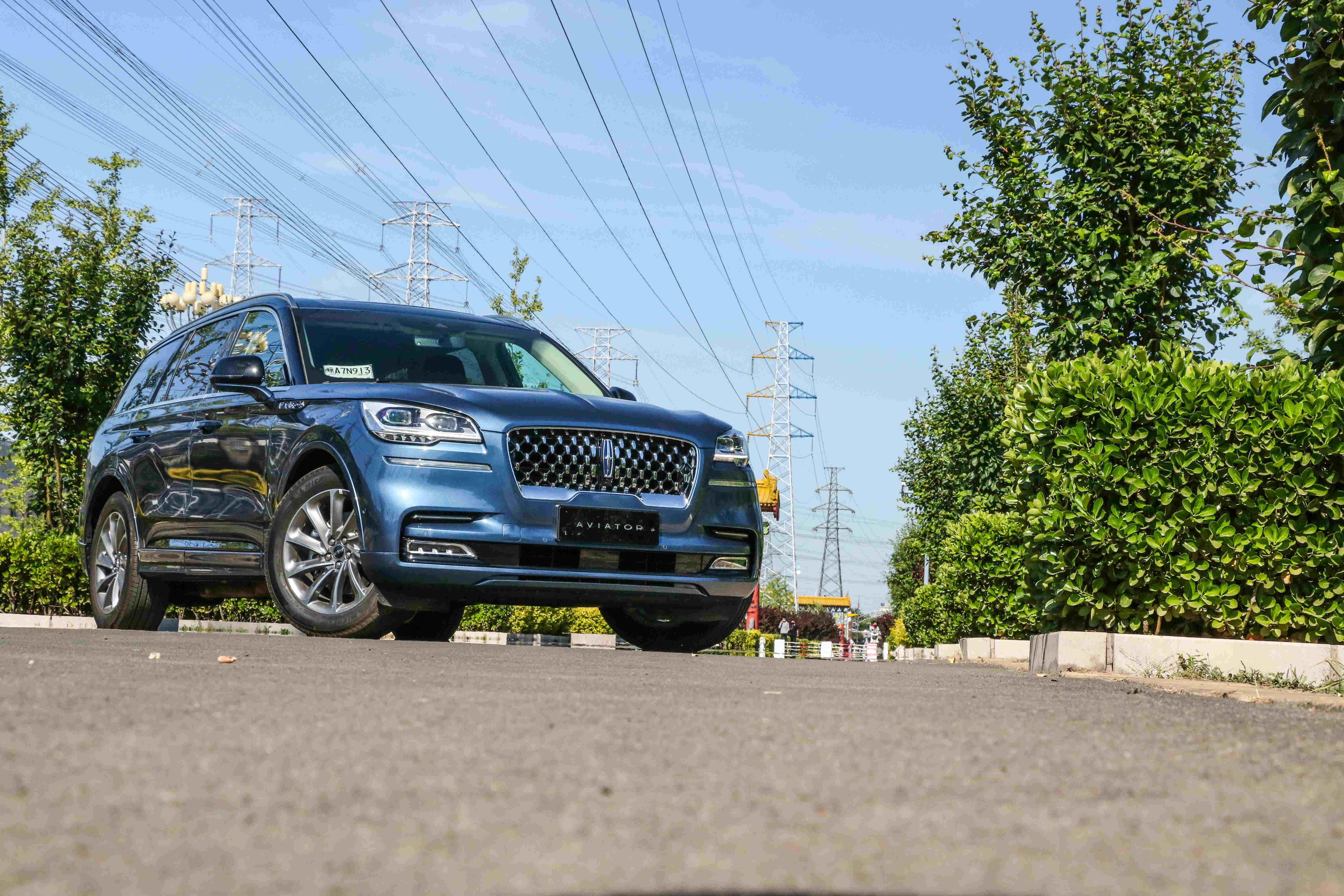 尺寸够大动力猛,试驾林肯飞行家插混版