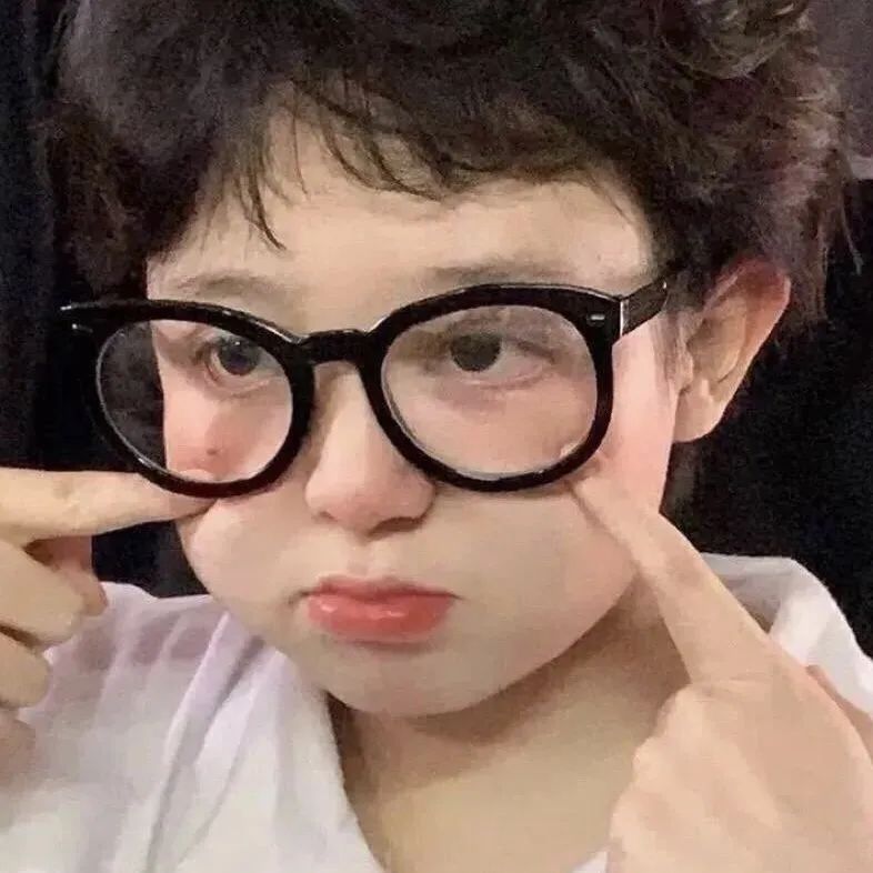 头像听说你们喜欢干净的女孩子我把钱花干净了