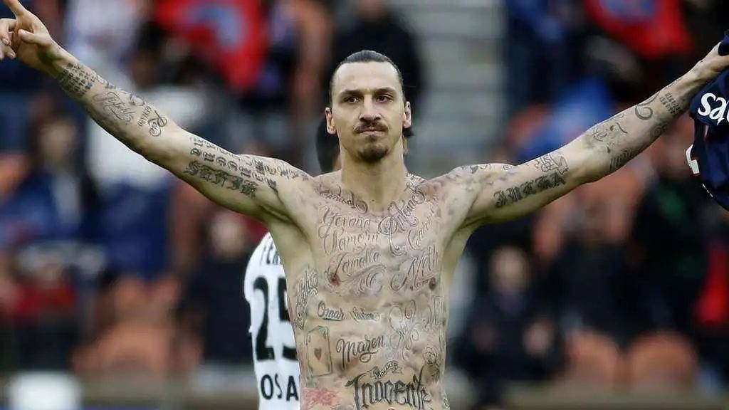 b王说:我就喜欢你看不惯我又干不掉我的样子