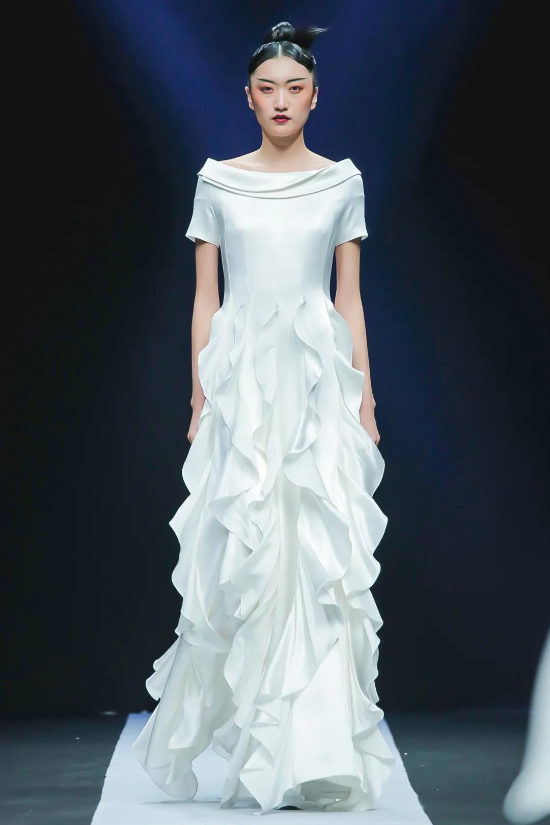 趋势 | 2021春夏中国国际时装周流行设计手法及元素分析