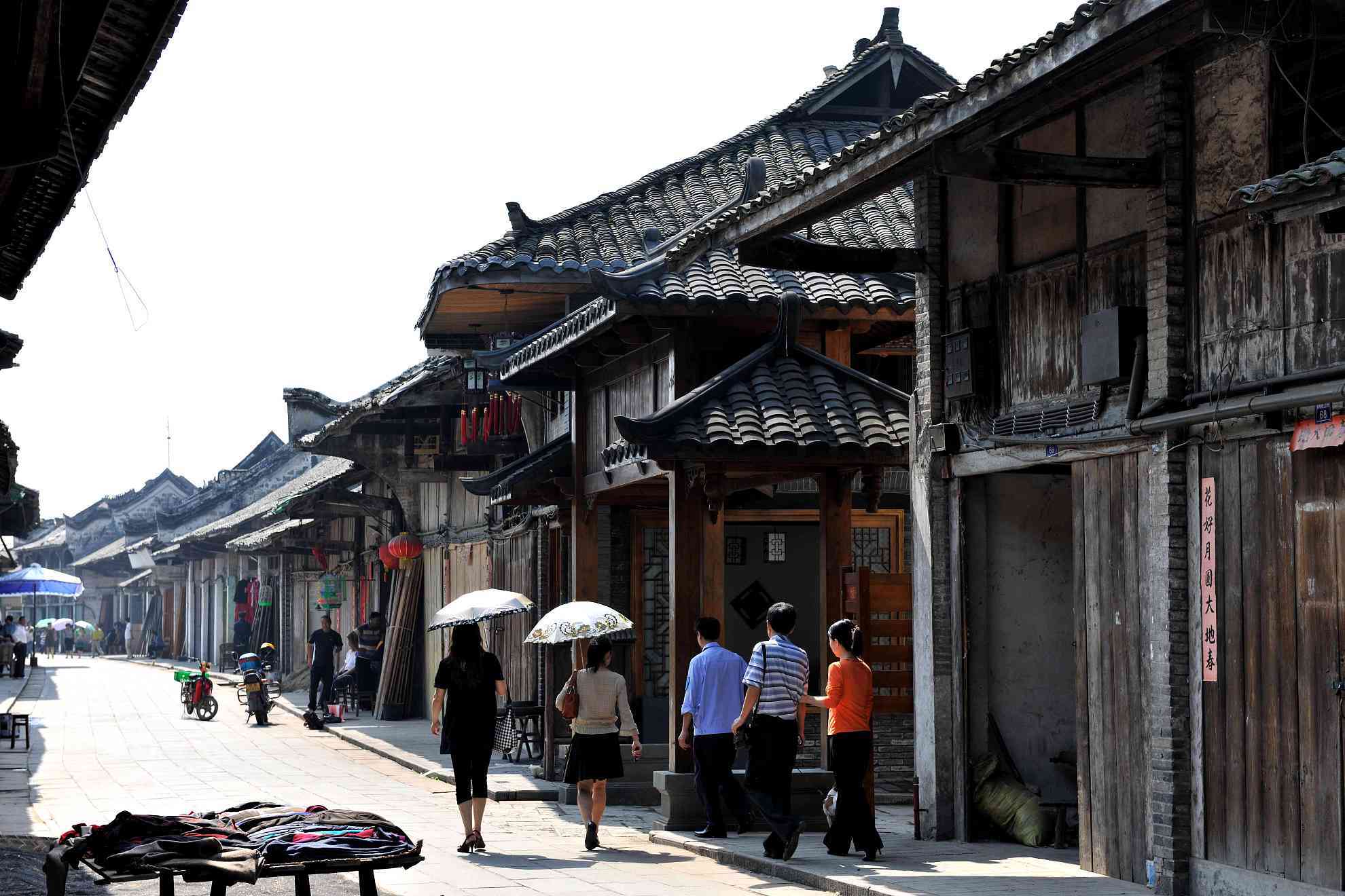 新场古镇,是成都平原上保存最完整最有川西民居韵味的一座川西民居