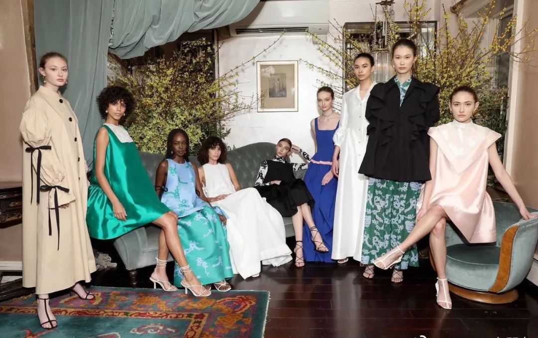 模特必备技能 | t台模特台步训练要领!