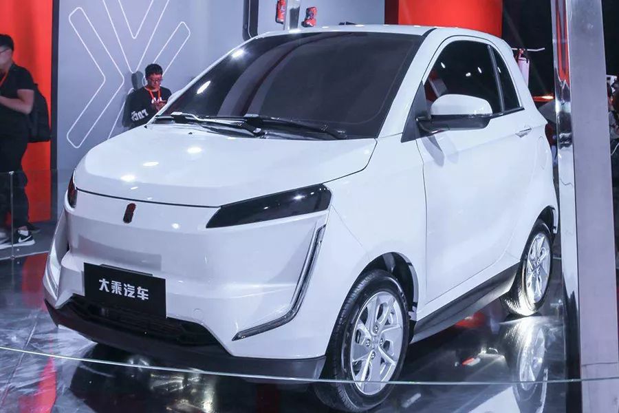 在市场竞争层面,新宝骏e300上市之后,将会主要面对奇瑞eq1,众泰芝麻