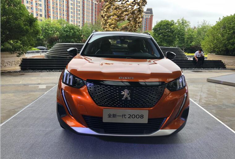 张牙舞爪的法系小狮子不光会耍酷试驾全新一代东风标致2008