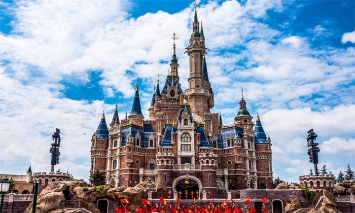 接客量仅一半香港迪士尼乐园重新开放周末预约已接近爆满