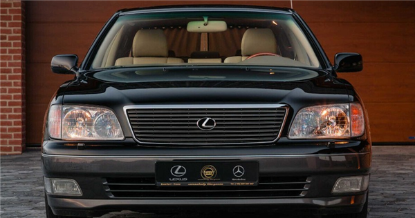 1998款雷克萨斯ls加长版拍卖:曾是阿联酋酋长座驾__凤凰网