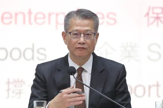 香港向18岁或以上永久居民每人发放1万元__凤凰网