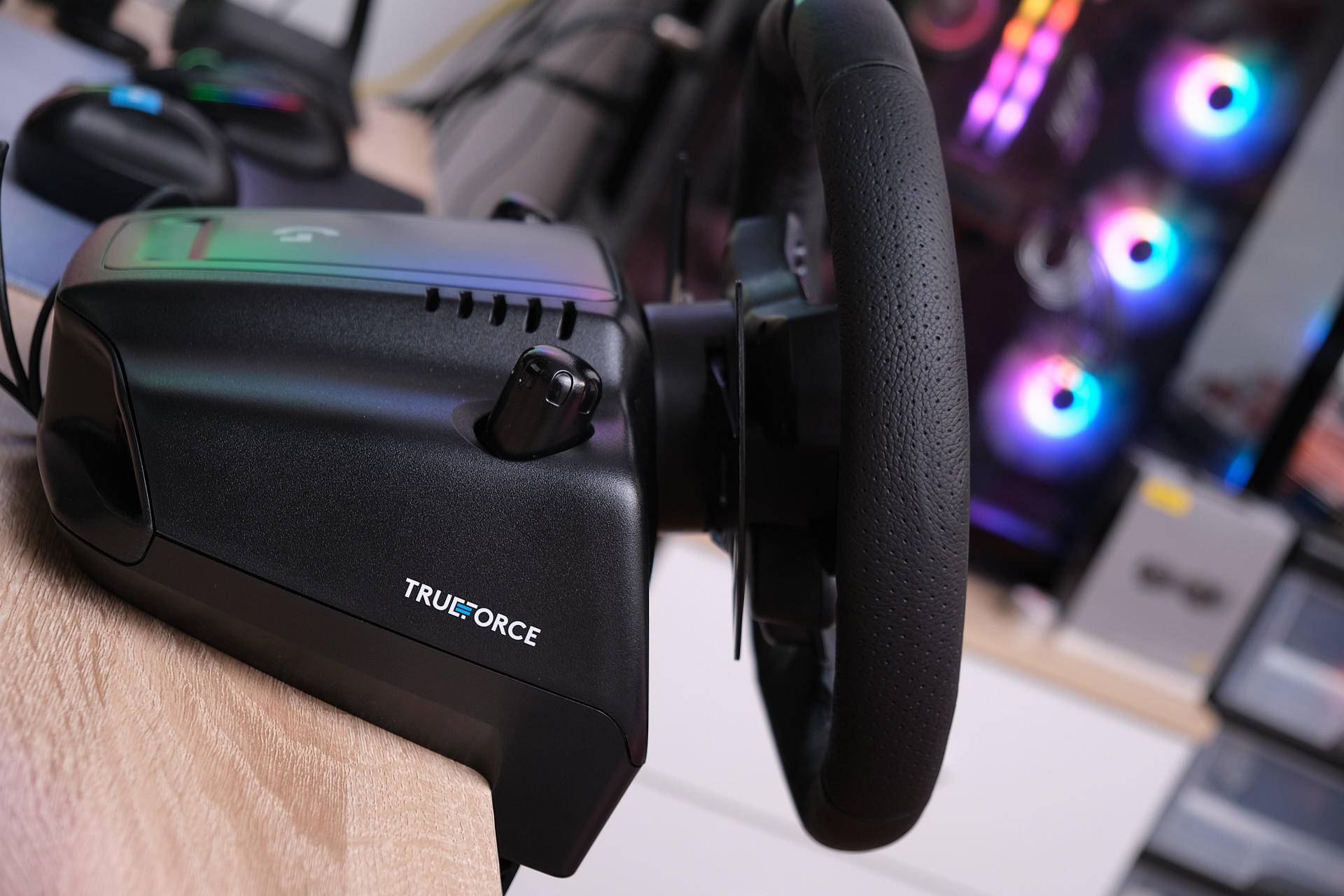 男人的浪漫:罗技g923 trueforce力反馈方向盘