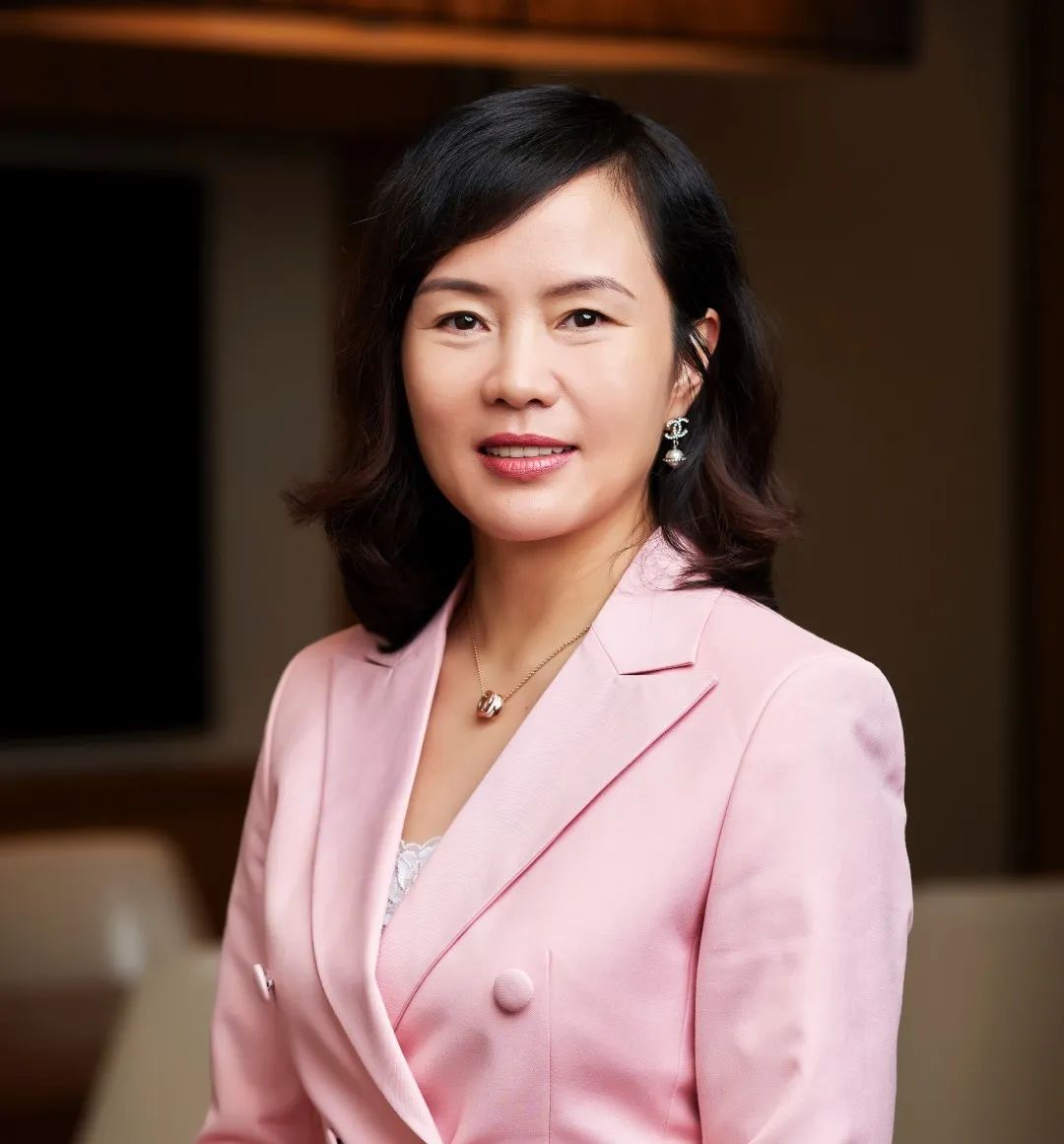 平安集团团金会副主任,平安银行行长特别助理张小璐"科技引领,零售