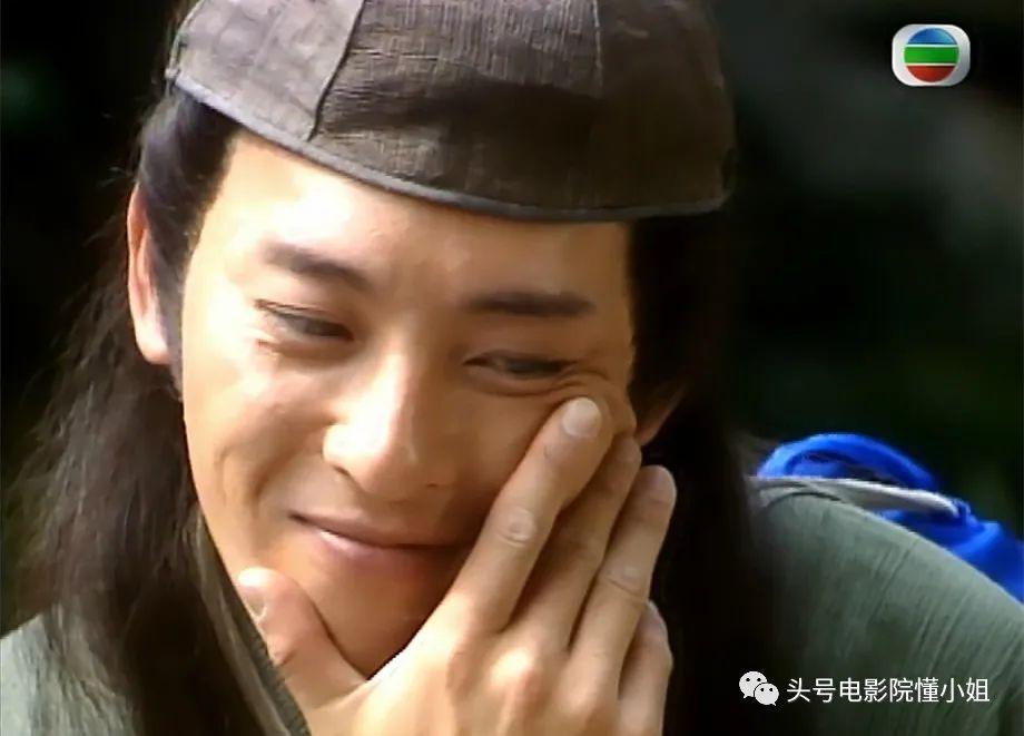 吕颂贤的个性,也是因为太像令狐冲,从而也影响着他的事业和爱情.