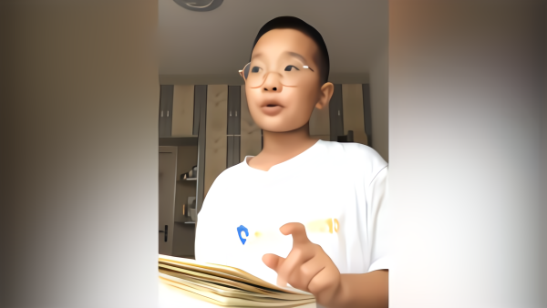 对话钟美美：“约谈后下架模仿老师视频”是谣言，还会模仿