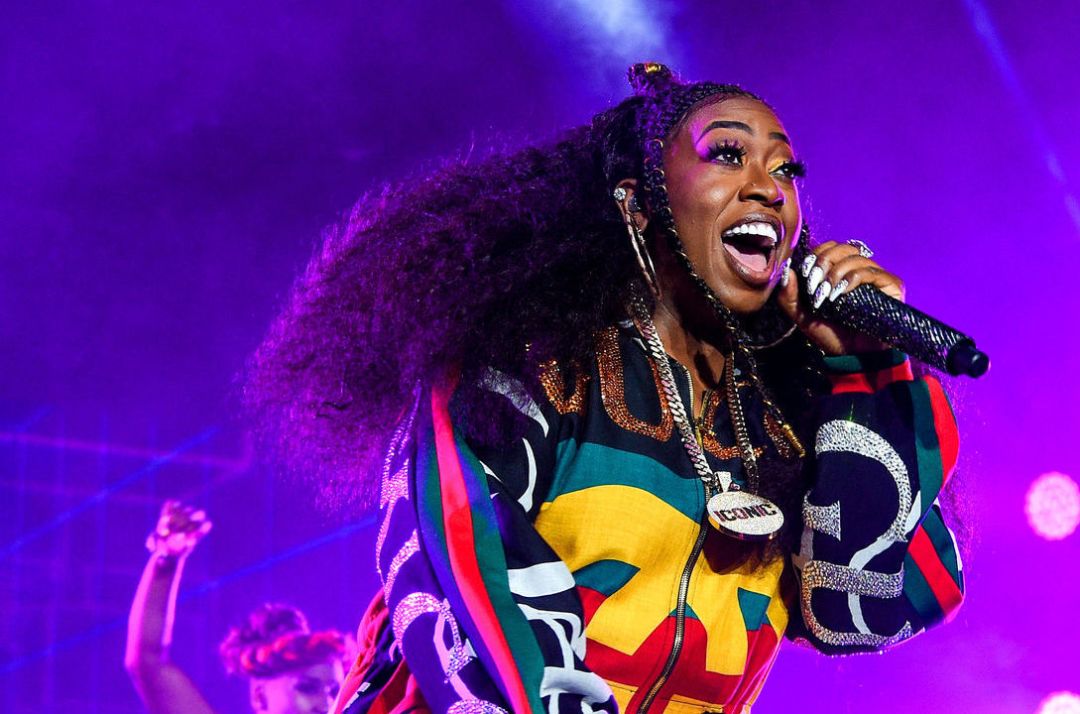 紧随nicki minaj之后的则是拥有六千万美元的queen latifah,她的成功