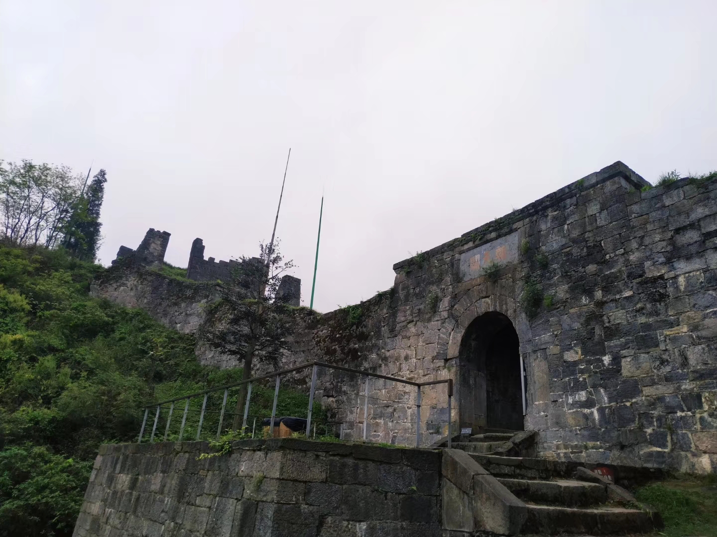 教育向少数民族倾斜,从古代就开始了,西南土司有专门的科举名额