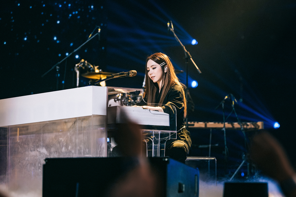 邓紫棋《明日之子》再现梦幻高音 邓氏唱腔爆发力max