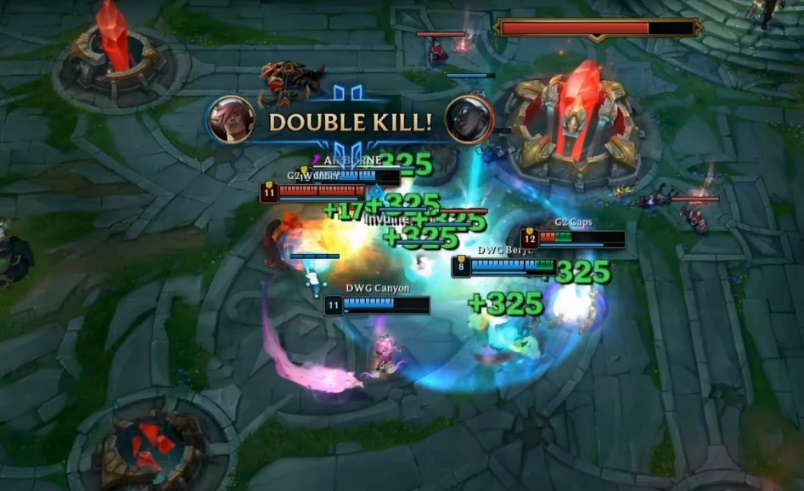 DWG战队与G2战队正在比赛中。