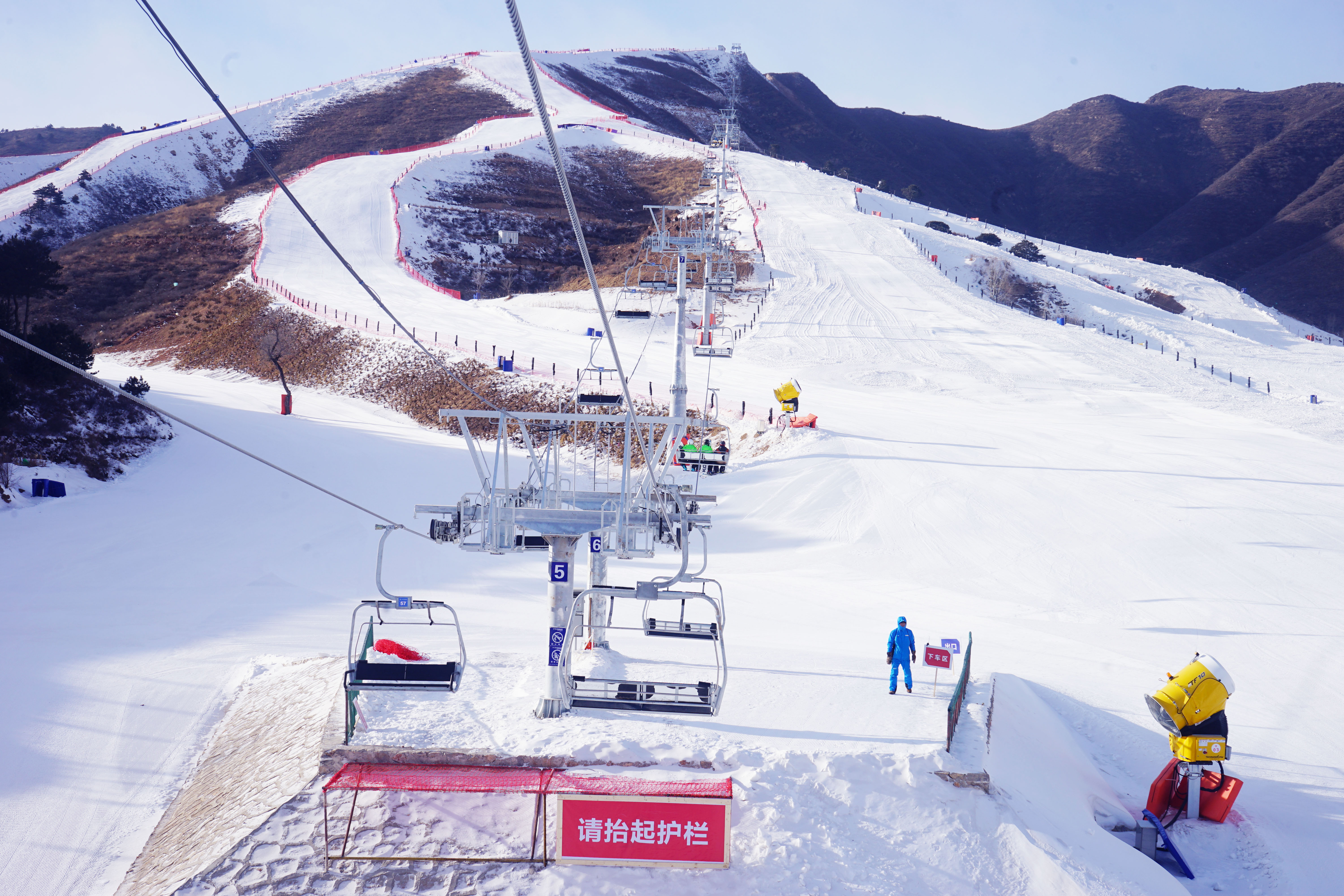 七山滑雪图片