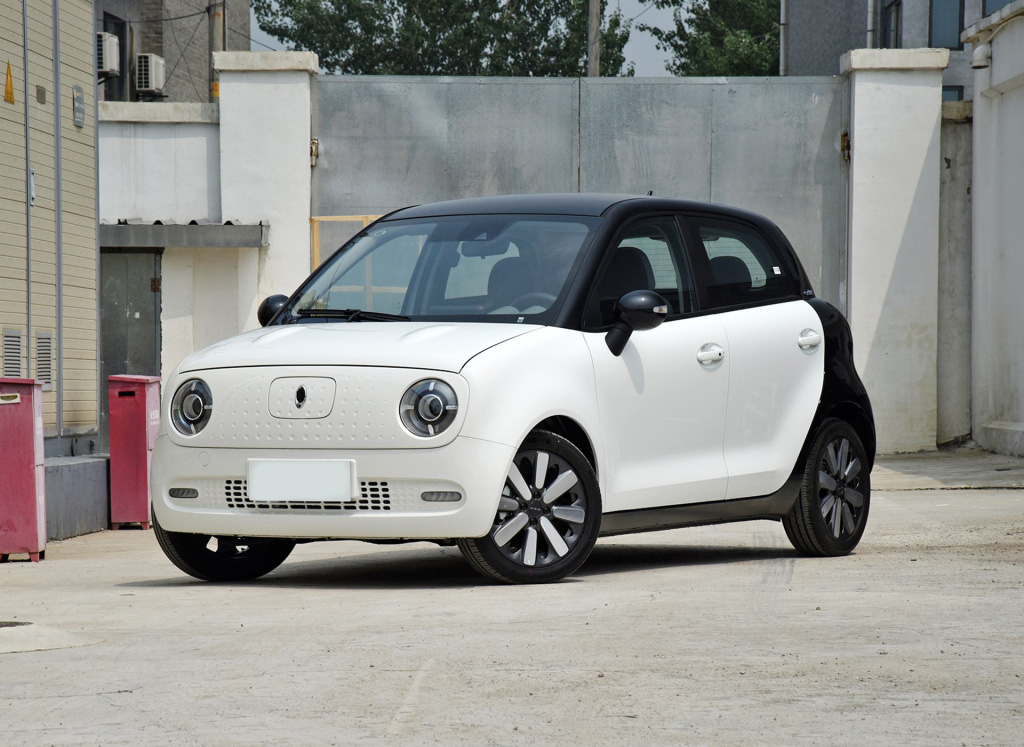 顶配8万多的电动车,四门四座,续航达405km,快充仅半小时_凤凰网汽车