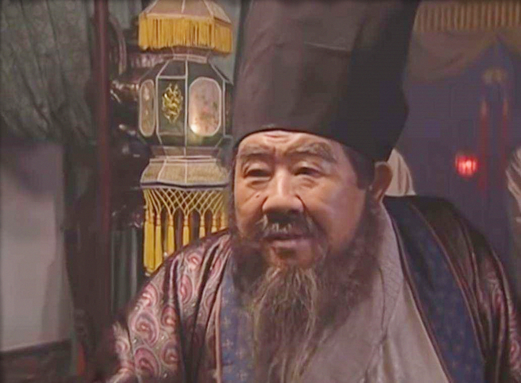 是宋徽宗吗?也不是.《水浒传》中的宋徽宗,对梁山倒并无恶意.